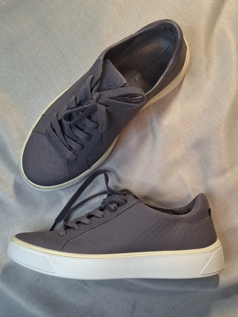 ECCO Dusty Lavender Leather Tray Tech Sneakers - Women’s Size 38 (US 7-7.5)